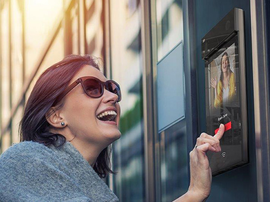 https://www.supertechsystems.ca/wp-content/uploads/2024/10/Enterphone-Systems-content.jpg